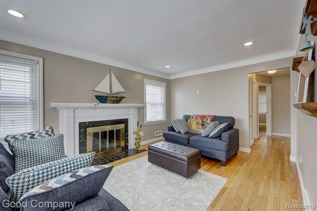 924 Marywood Drive, Royal Oak, MI 48067