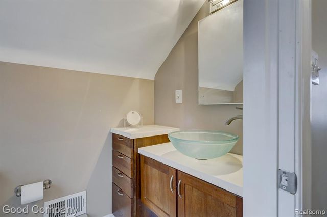 924 Marywood Drive, Royal Oak, MI 48067