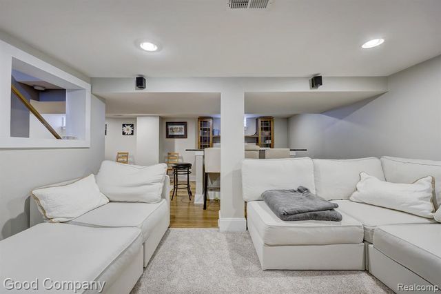 924 Marywood Drive, Royal Oak, MI 48067