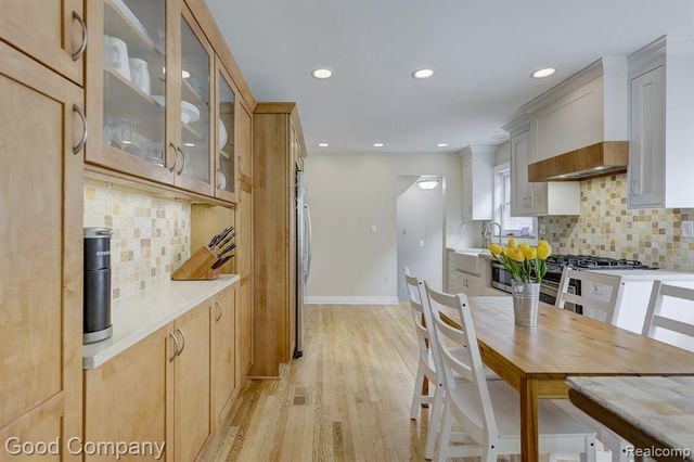 924 Marywood Drive, Royal Oak, MI 48067