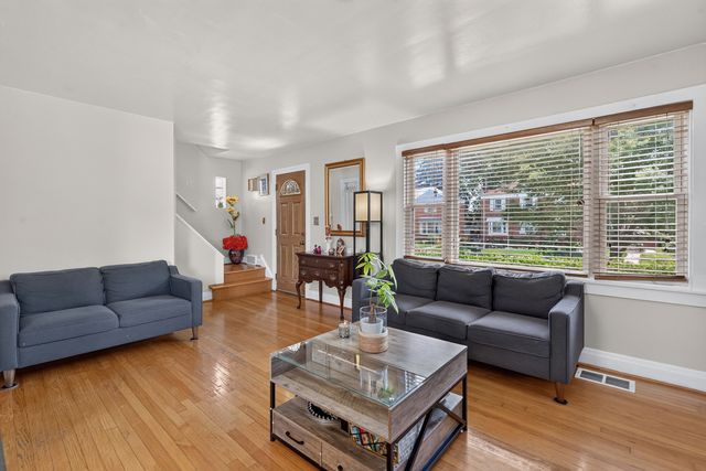 3128 Ernst Street, Franklin Park, IL 60131