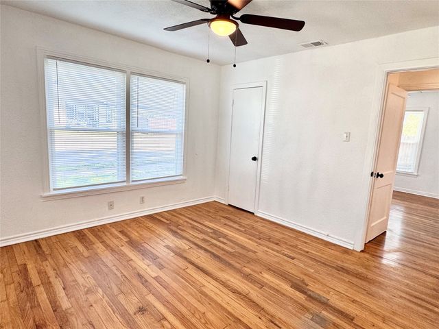 4236 Voncille Street, Haltom City, TX 76117