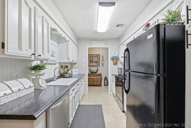 41 E 148th Street S, Glenpool, OK 74033