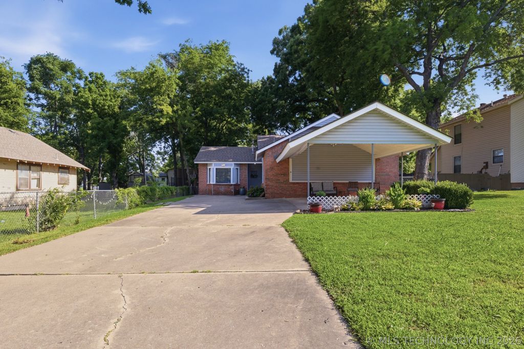 41 E 148th Street S, Glenpool, OK 74033