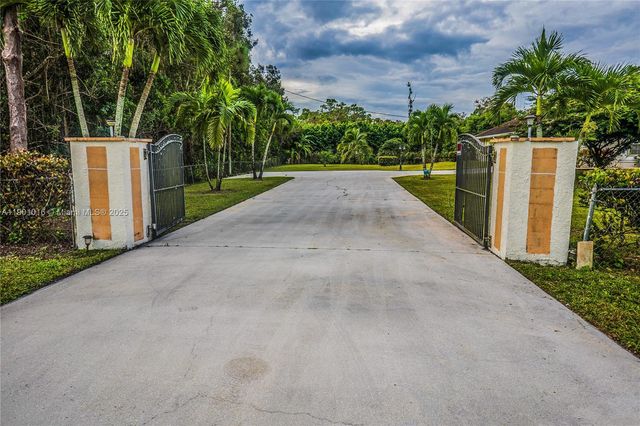 16380 Orange Blvd, Loxahatchee, FL 33470