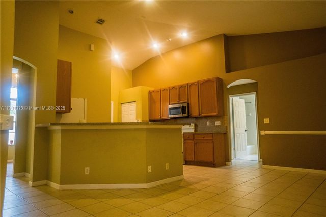 16380 Orange Blvd, Loxahatchee, FL 33470