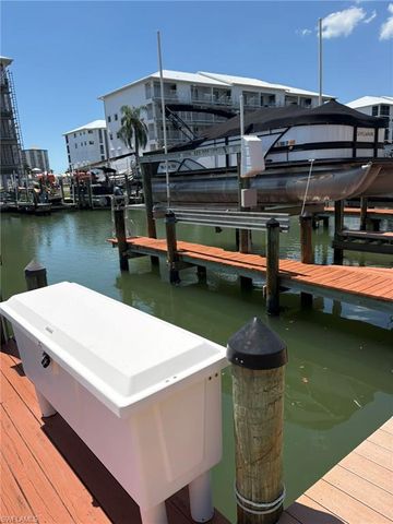 DOCK 25 - 4481 BAY BEACH, Fort Myers Beach, FL 33931