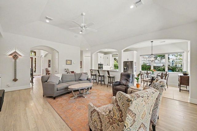 1602 Wellington Way, Houston, TX 77055