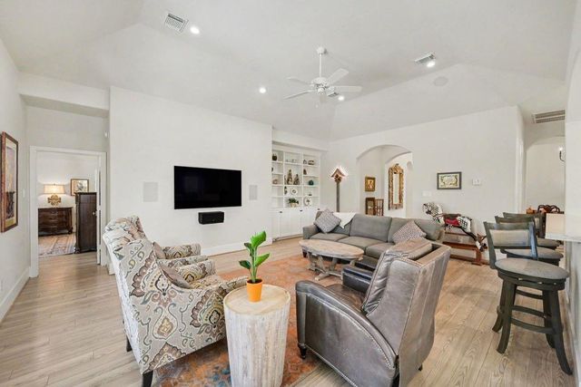 1602 Wellington Way, Houston, TX 77055