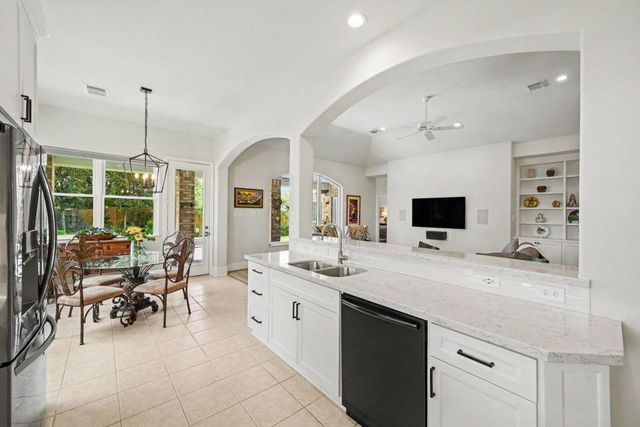 1602 Wellington Way, Houston, TX 77055