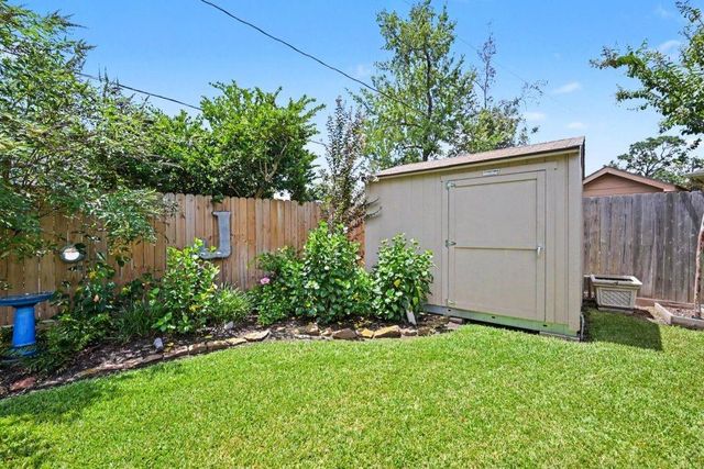 1602 Wellington Way, Houston, TX 77055