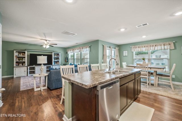 9502 Joy Denise Lane, Heiskell, TN 37754