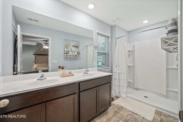 9502 Joy Denise Lane, Heiskell, TN 37754
