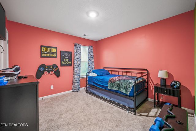 9502 Joy Denise Lane, Heiskell, TN 37754