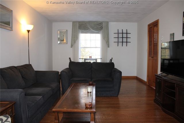 1404 Village Drive, South Charleston, WV 25309