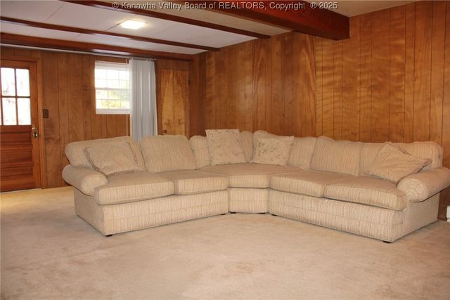 1404 Village Drive, South Charleston, WV 25309