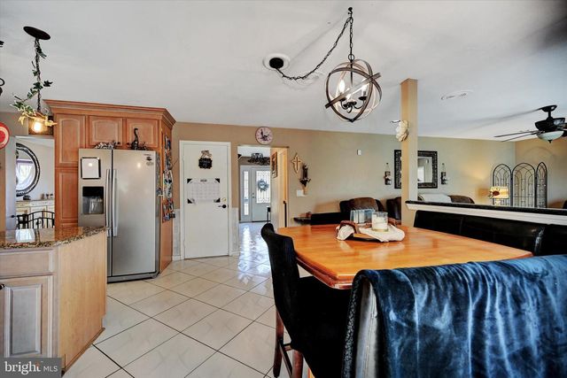 6 BITTERSWEET DRIVE, Jackson, NJ 08527