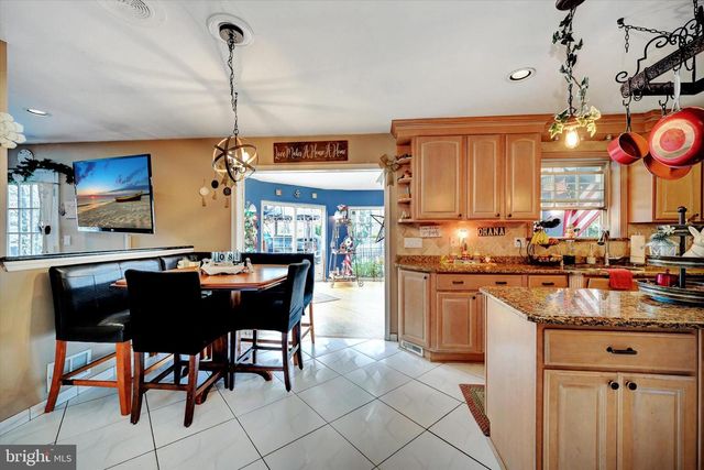 6 BITTERSWEET DRIVE, Jackson, NJ 08527