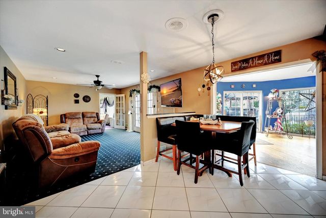 6 BITTERSWEET DRIVE, Jackson, NJ 08527