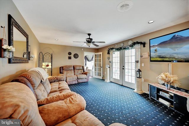 6 BITTERSWEET DRIVE, Jackson, NJ 08527