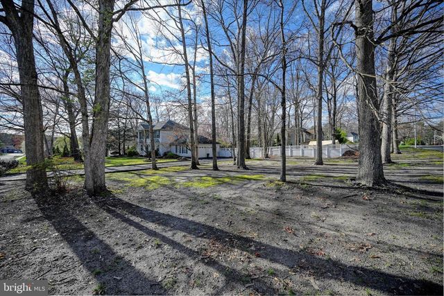 6 BITTERSWEET DRIVE, Jackson, NJ 08527