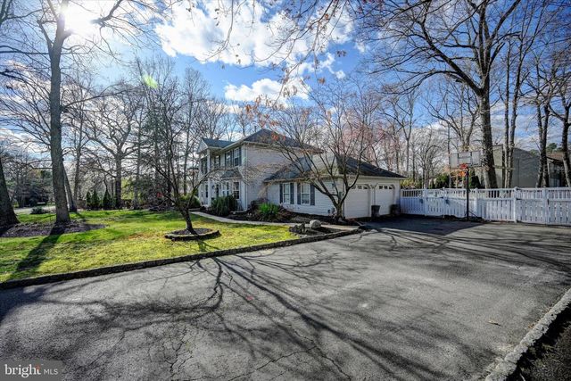 6 BITTERSWEET DRIVE, Jackson, NJ 08527