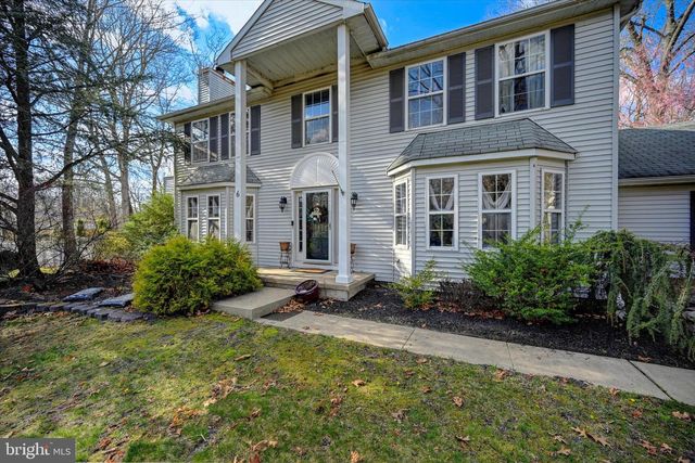 6 BITTERSWEET DRIVE, Jackson, NJ 08527