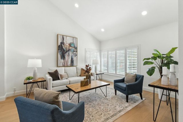 316 Valley High Dr, Pleasant Hill, CA 94523