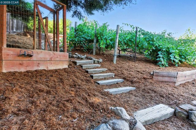 316 Valley High Dr, Pleasant Hill, CA 94523