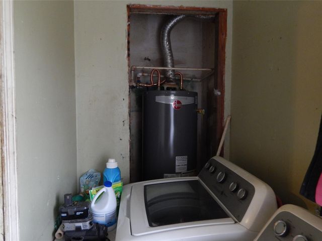 2449 Garwood Drive, Houston, TX 77091