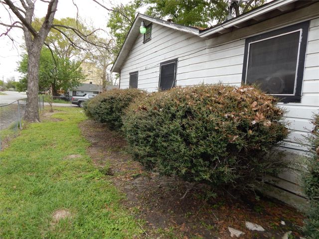 2449 Garwood Drive, Houston, TX 77091