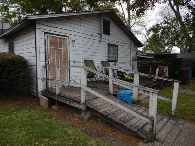 2449 Garwood Drive, Houston, TX 77091