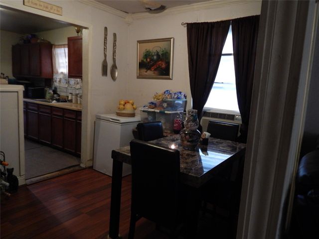 2449 Garwood Drive, Houston, TX 77091