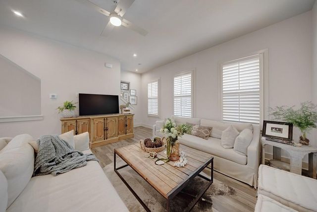 4433 Buckley Way, Atlanta, GA 30342