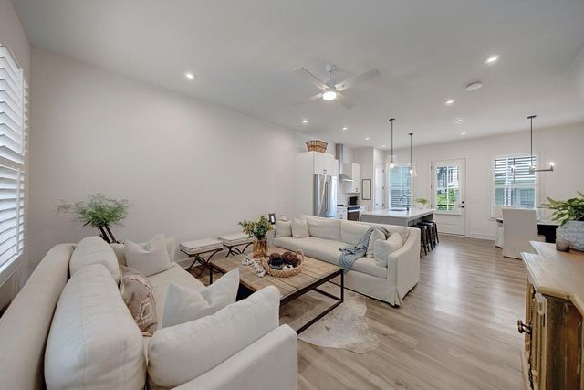 4433 Buckley Way, Atlanta, GA 30342