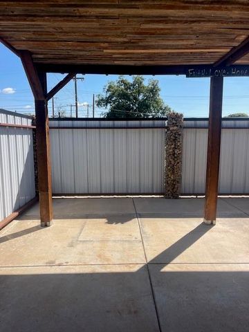 3920 Avenue U, Lubbock, TX 79412