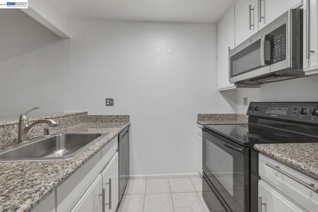 1511 Four Oaks Cir, San Jose, CA 95131