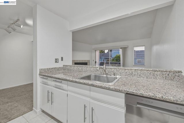 1511 Four Oaks Cir, San Jose, CA 95131