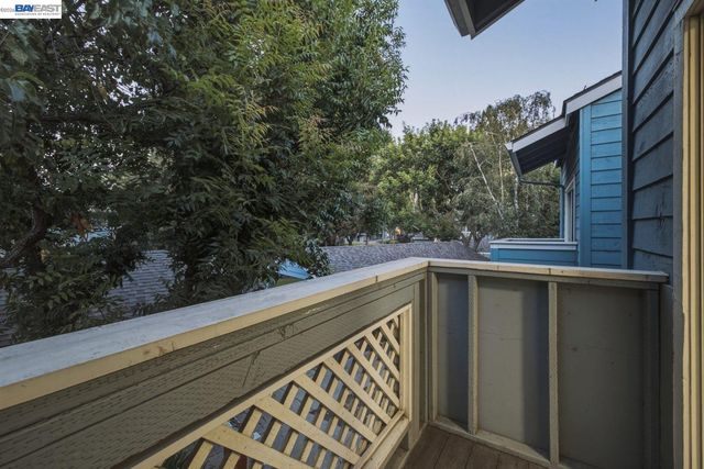 1511 Four Oaks Cir, San Jose, CA 95131