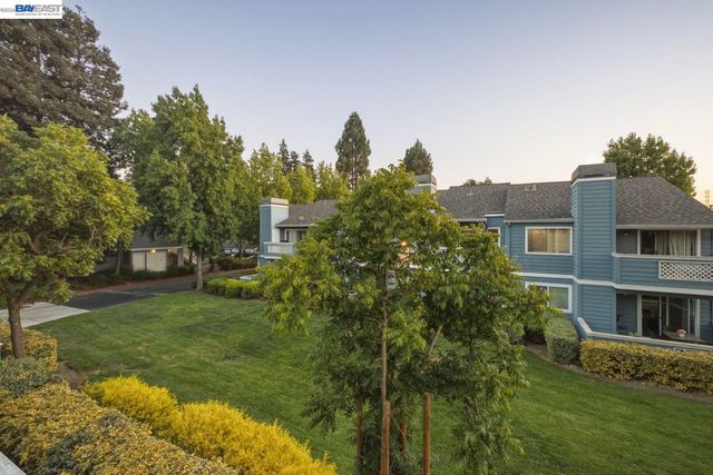 1511 Four Oaks Cir, San Jose, CA 95131