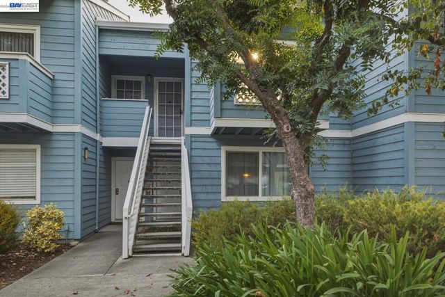 1511 Four Oaks Cir, San Jose, CA 95131