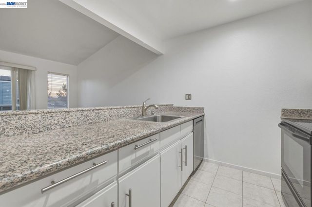 1511 Four Oaks Cir, San Jose, CA 95131