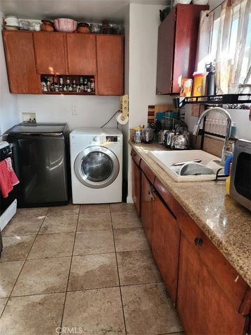 319 E 98th Street, Inglewood, CA 90301
