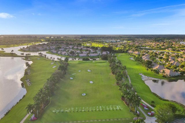 7207 Le Chalet Boulevard, Boynton Beach, FL 33472