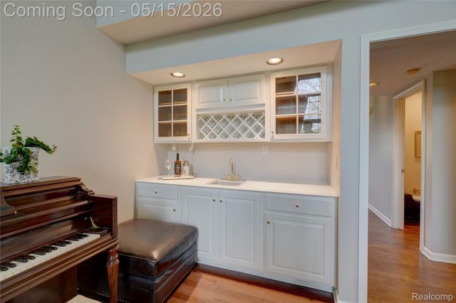 3066 Woodcreek Way, Bloomfield Hills, MI 48304