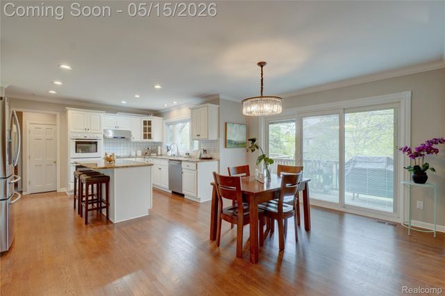 3066 Woodcreek Way, Bloomfield Hills, MI 48304