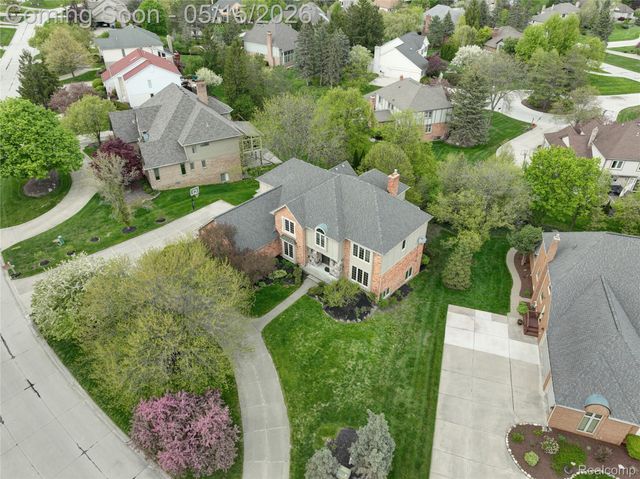 3066 Woodcreek Way, Bloomfield Hills, MI 48304
