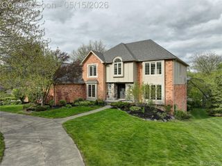 3066 Woodcreek Way, Bloomfield Hills, MI 48304