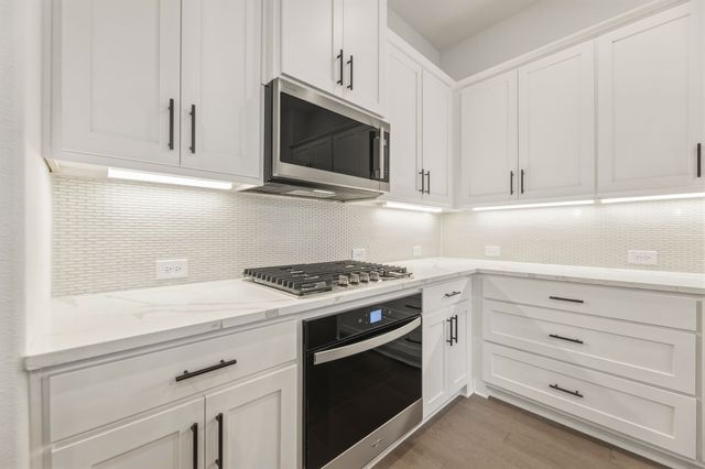 2186 Southwick Drive, Lewisville, TX 75067