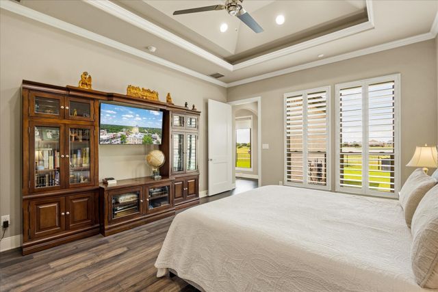 2603 Waters Edge Drive, Granbury, TX 76048